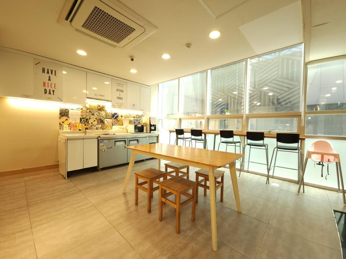 Oyo Hostel Myeongdong 1 Сеул Екстериор снимка