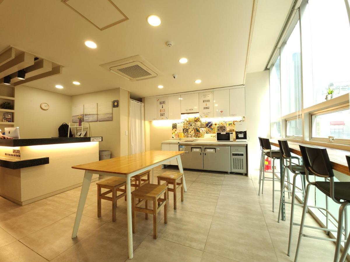 Oyo Hostel Myeongdong 1 Сеул Екстериор снимка