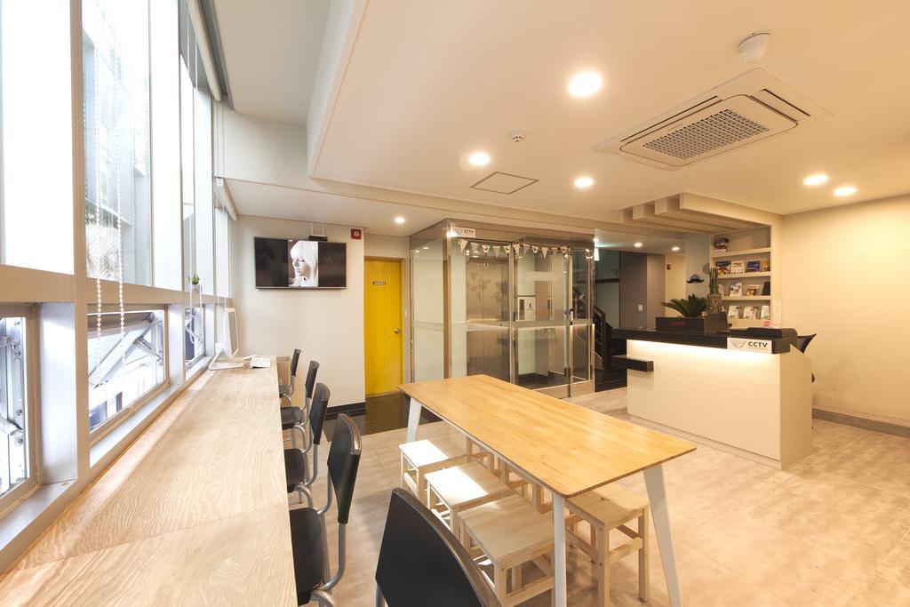 Oyo Hostel Myeongdong 1 Сеул Екстериор снимка