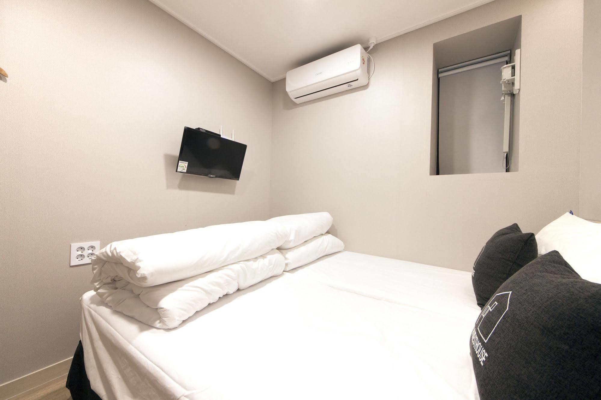 Oyo Hostel Myeongdong 1 Сеул Екстериор снимка