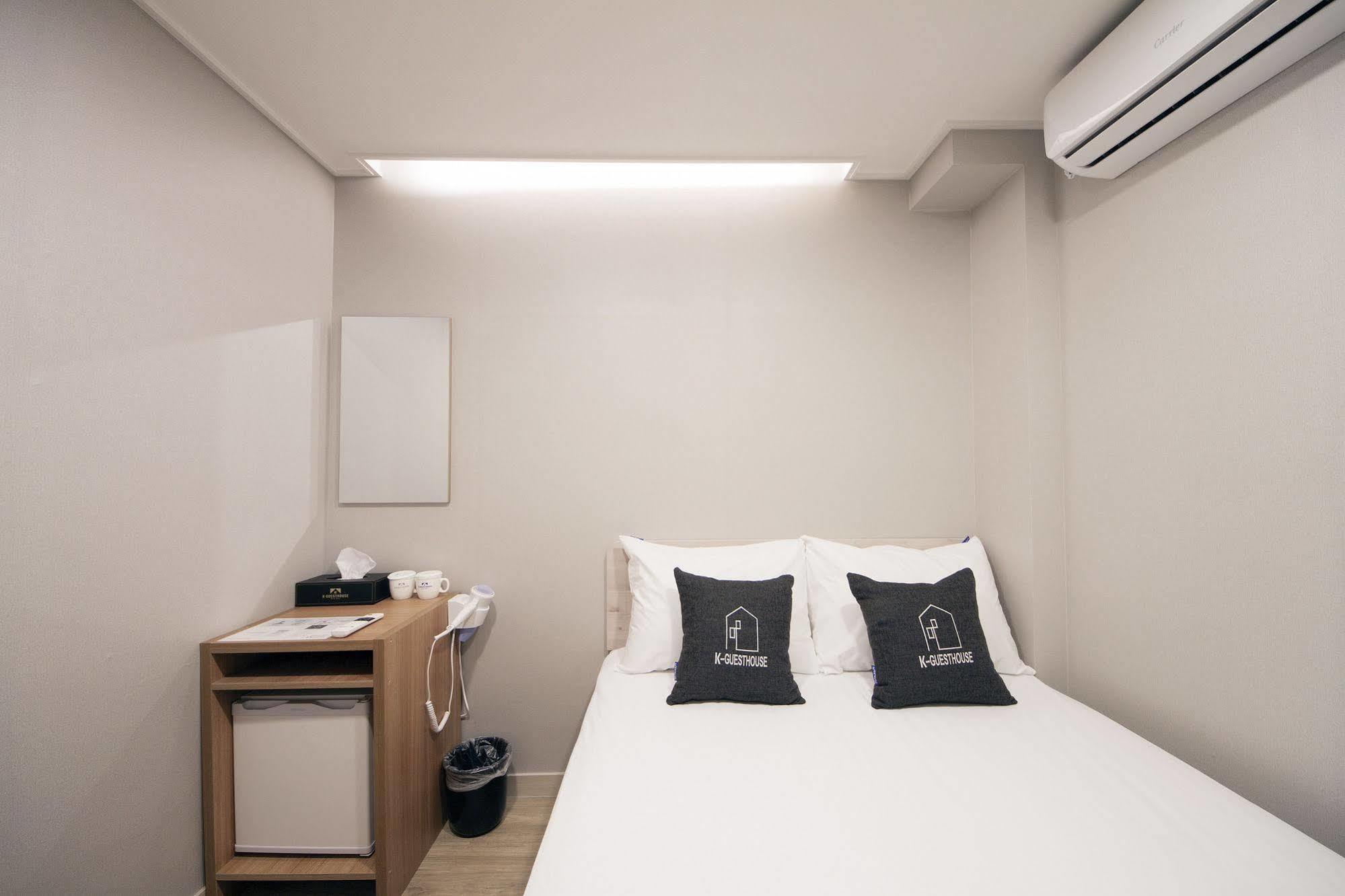 Oyo Hostel Myeongdong 1 Сеул Екстериор снимка